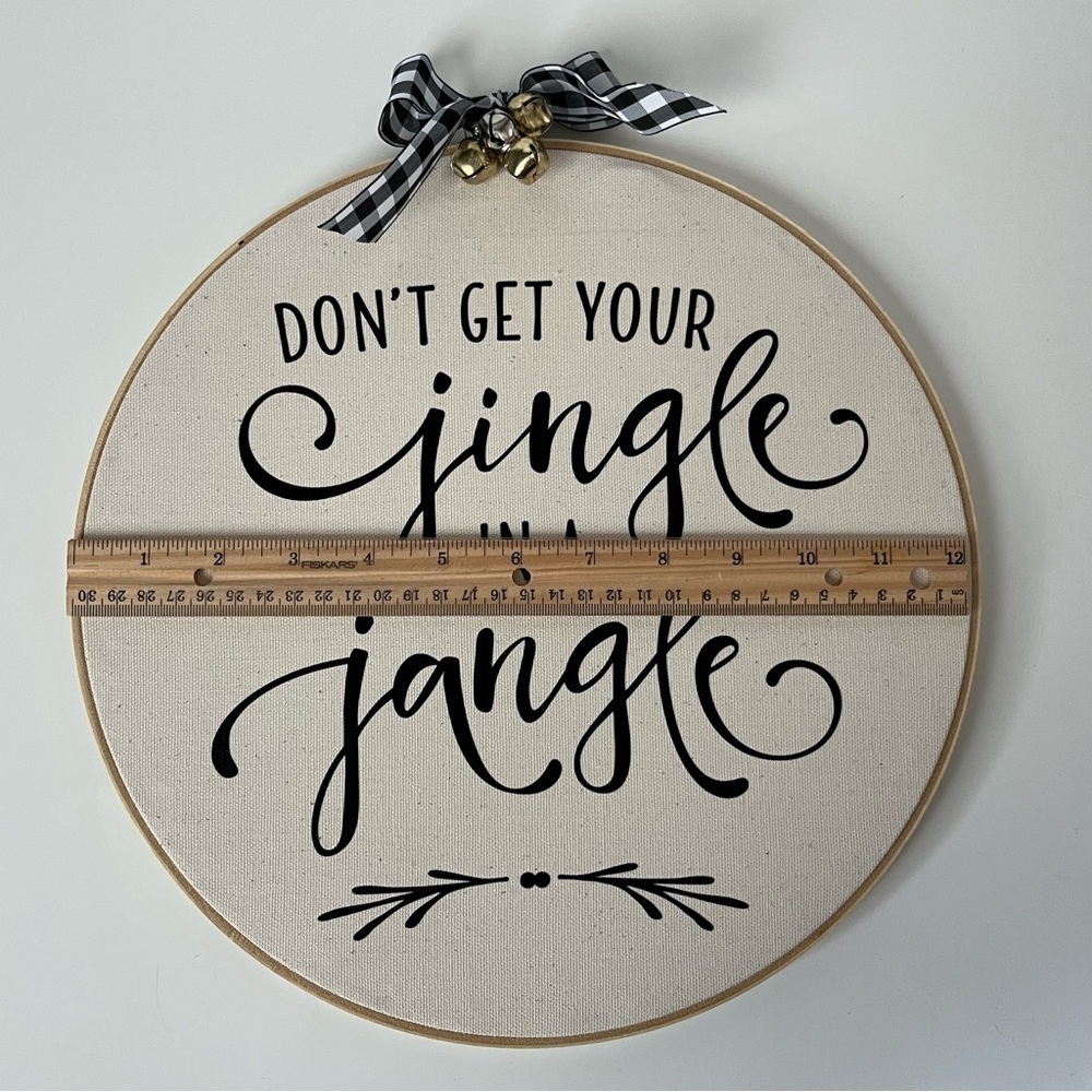 Christmas Message Hoop/Sign - Picture 2 of 3